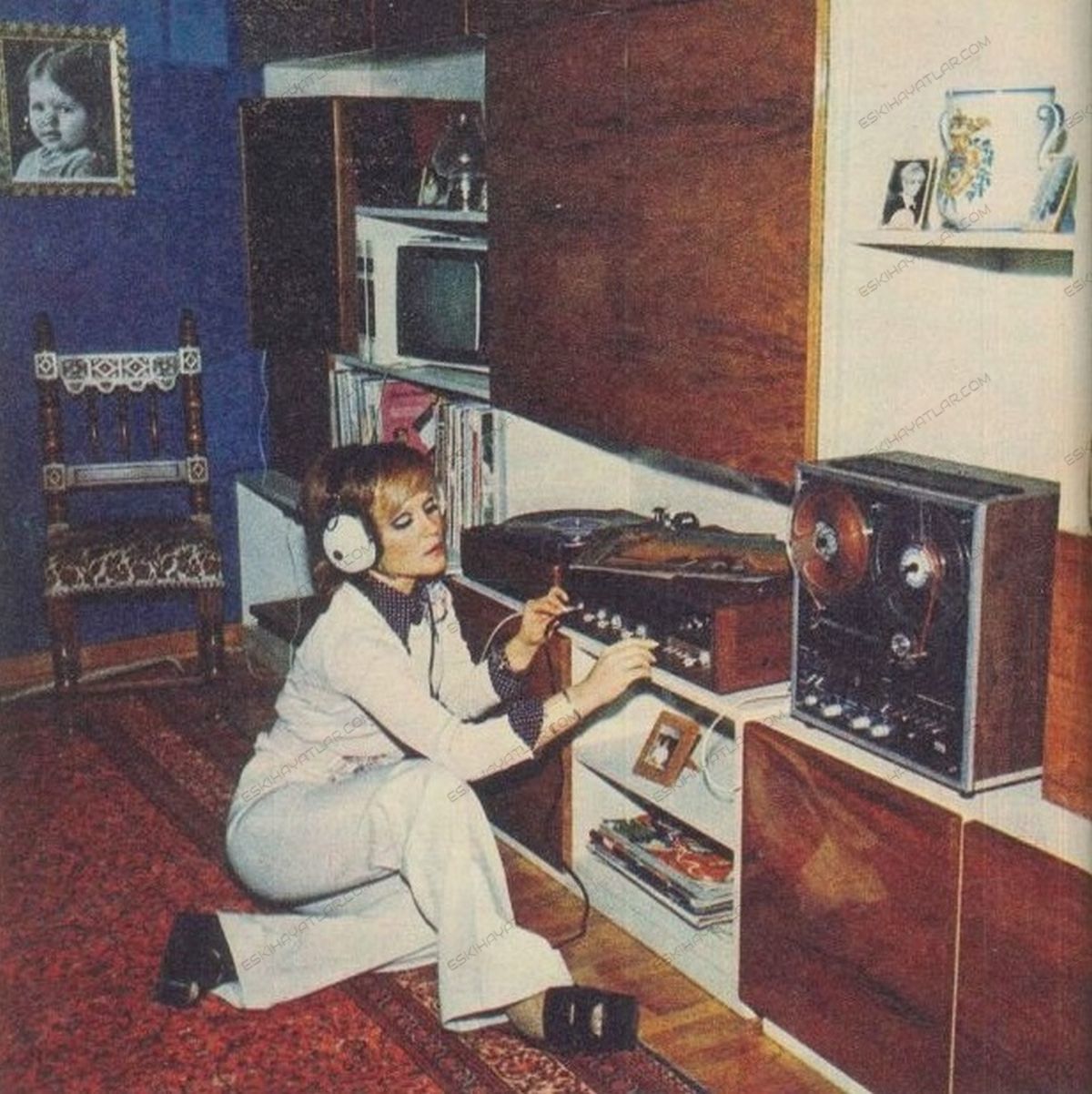 0074-yetmisli-yillarda-muzik-sistemleri-1974-hayat-dergisi-pikap-fotograflari-plak-gorselleri (1)